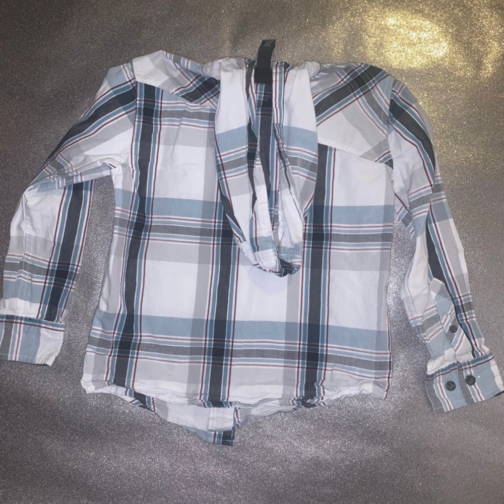 Shirt - Picture 4 of 5